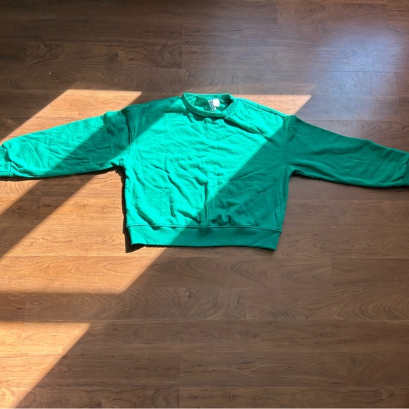 H&M Regular Fit Sweatshirt - Picture 1 of 3
